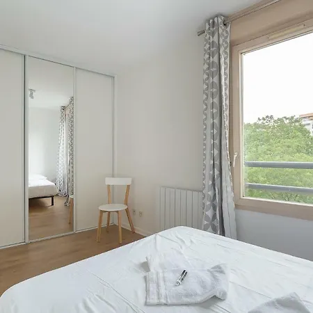 Neuf Et Spacieux Quartier Saxe Apartment Lyon